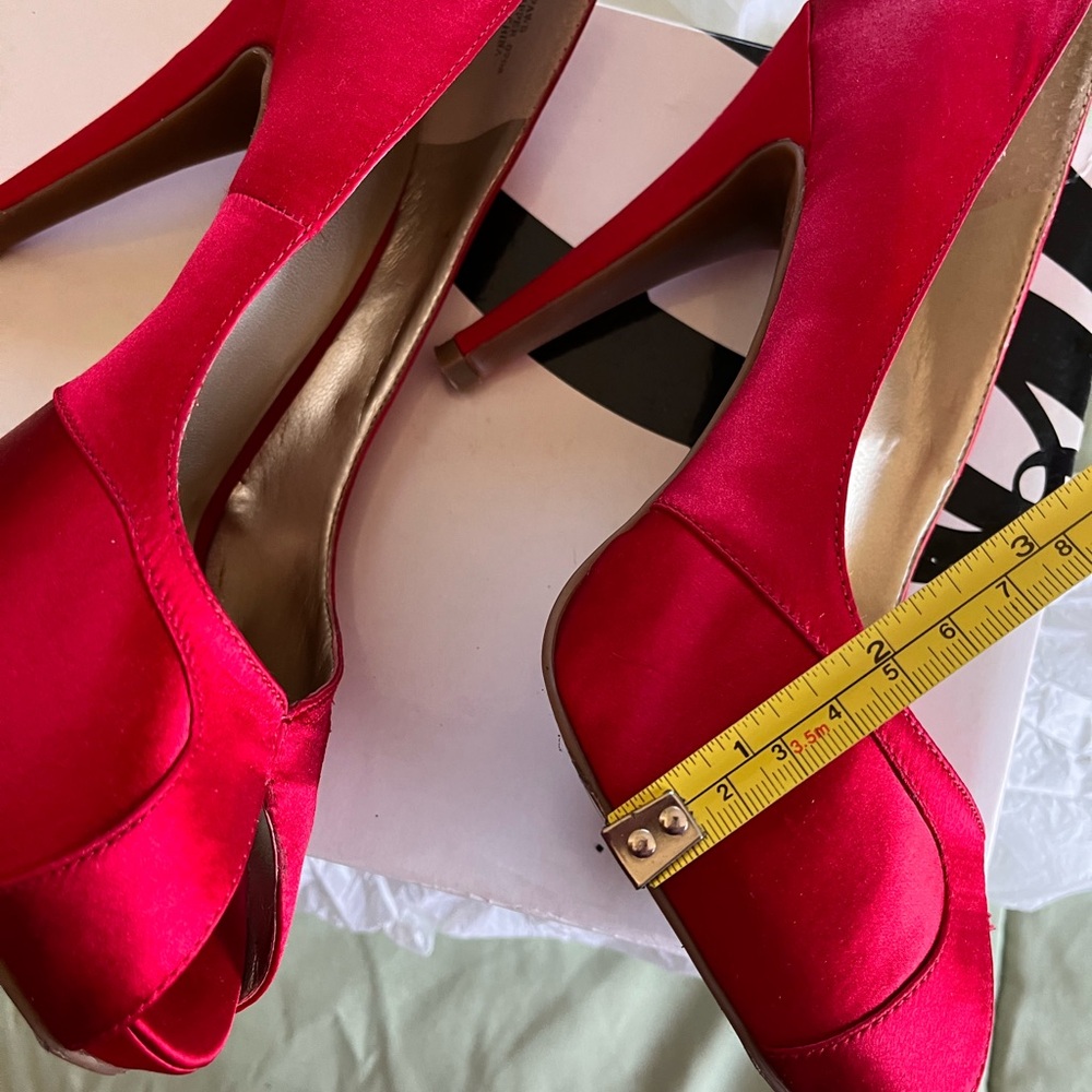 Nine West Women's Red Satin Paws Peep Toe Pumps - Picture 5 of 14